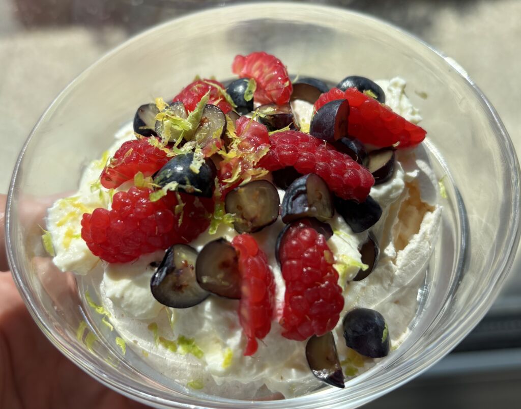 Pavlova fruits rouges
